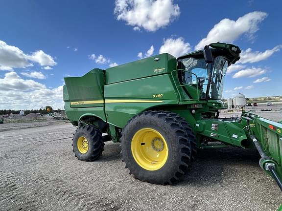 Image of John Deere S780 equipment image 1