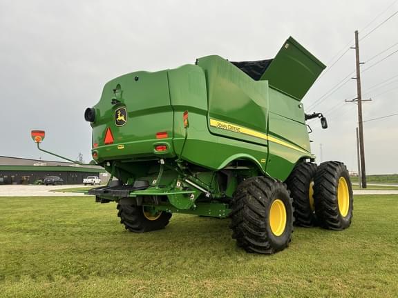 Image of John Deere S780 equipment image 4