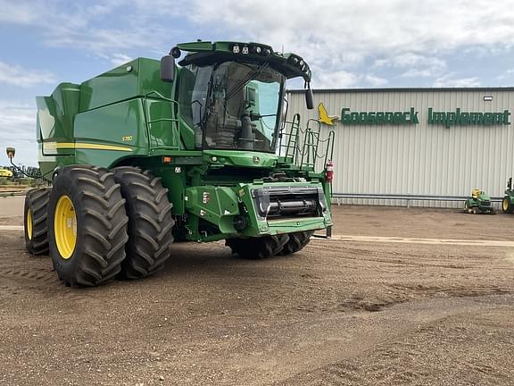 Image of John Deere S780 equipment image 1