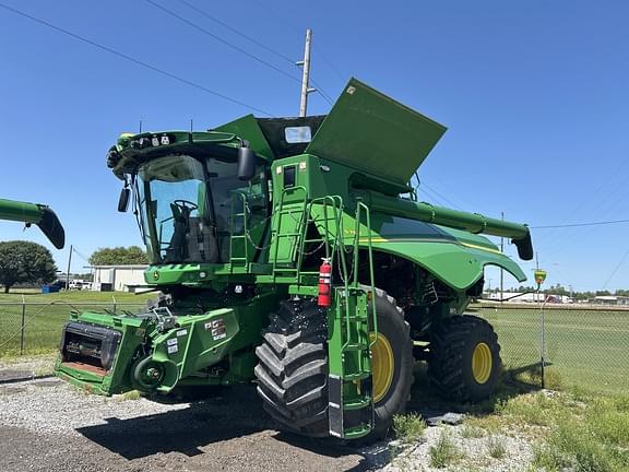 Image of John Deere S780 equipment image 1