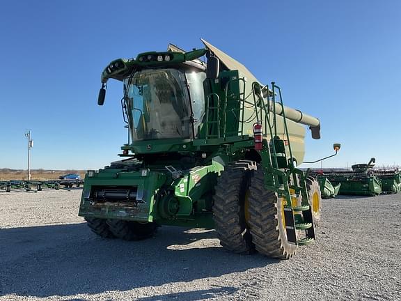 Image of John Deere S780 Primary image