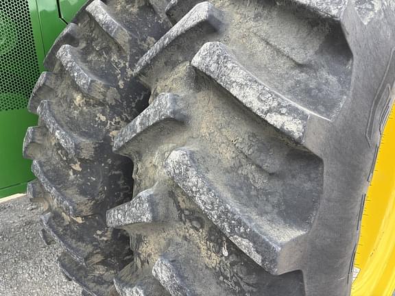 Image of John Deere S780 equipment image 2