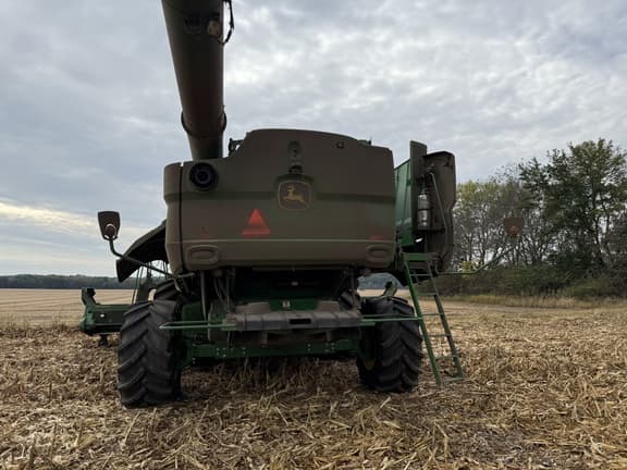 Image of John Deere S790 equipment image 4
