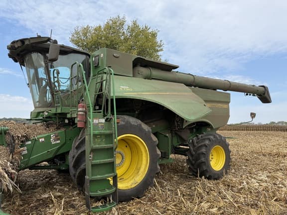Image of John Deere S790 Primary image