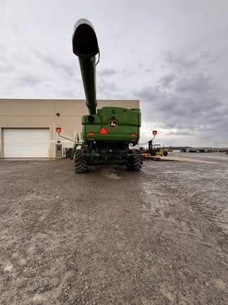 Image of John Deere S790 equipment image 4