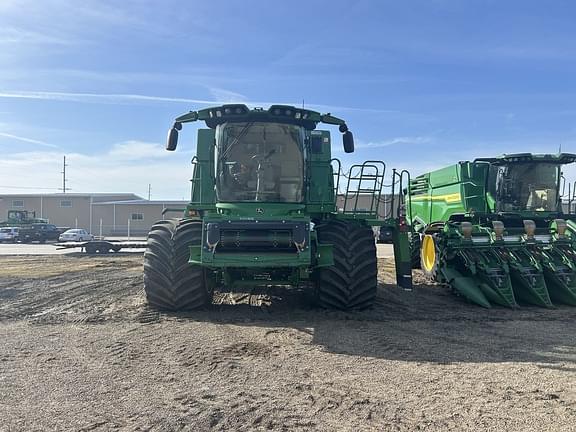 Image of John Deere S790 equipment image 2