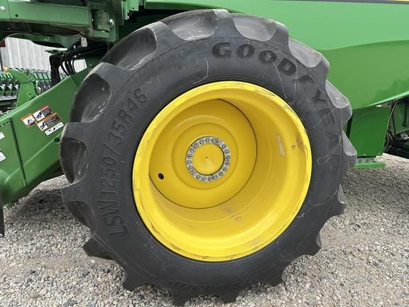 Image of John Deere S790 equipment image 4