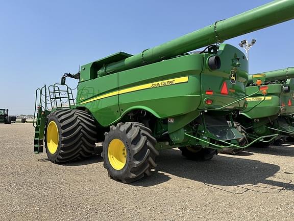 Image of John Deere S790 equipment image 3