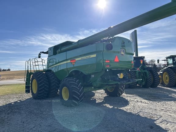 Image of John Deere S790 equipment image 3