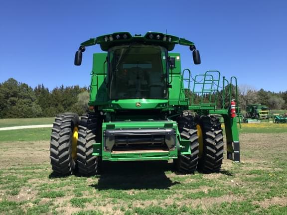 Image of John Deere S790 equipment image 1