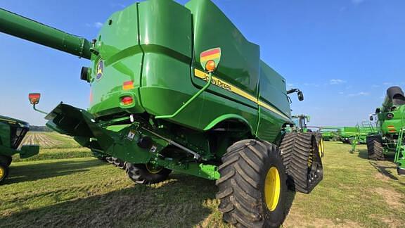 Image of John Deere S790 equipment image 4