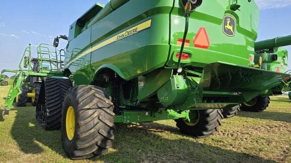 Image of John Deere S790 equipment image 3
