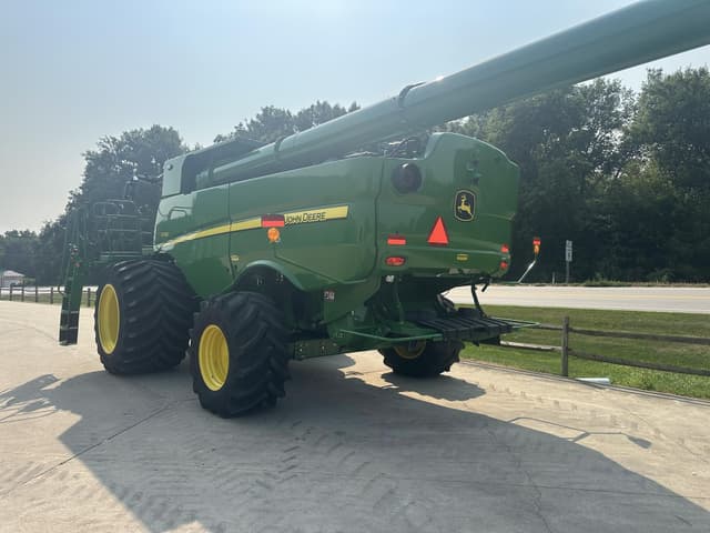 Image of John Deere S790 equipment image 4