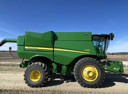 Image of John Deere S790 equipment image 3