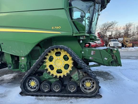 Image of John Deere S790 equipment image 3
