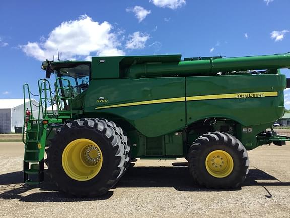 Image of John Deere S790 equipment image 3