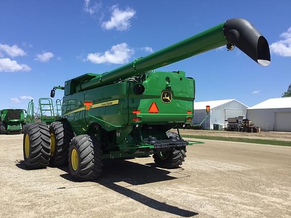 Image of John Deere S790 equipment image 4