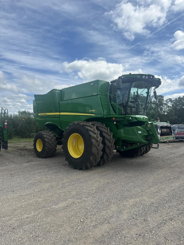 Image of John Deere S790 equipment image 2