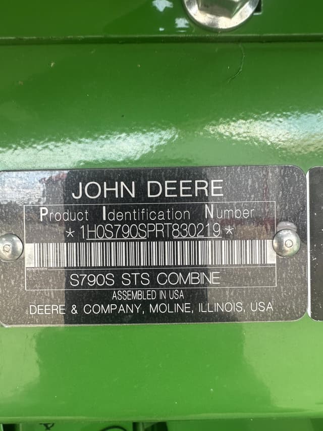Image of John Deere S790 equipment image 1