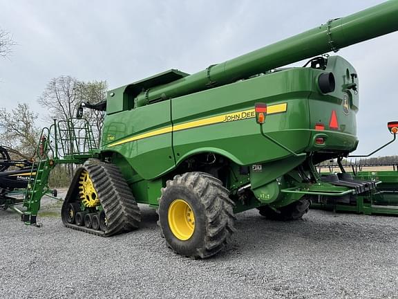 Image of John Deere S790 equipment image 1