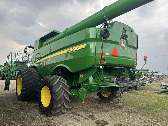 Image of John Deere S790 equipment image 4