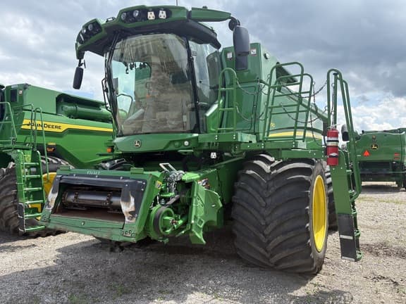 Image of John Deere S790 equipment image 2