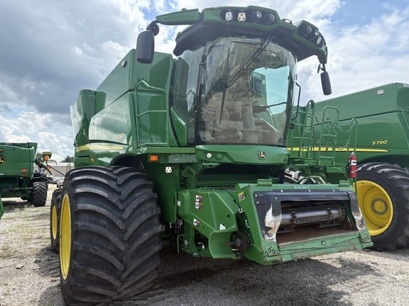 2024 John Deere S790 Equipment Image0
