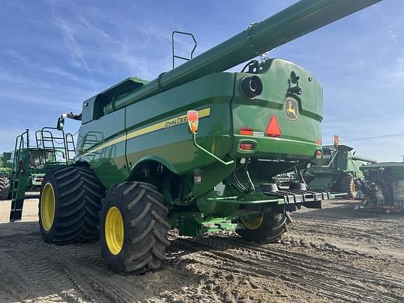 Image of John Deere S790 equipment image 3