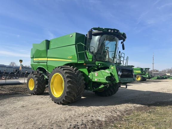 2024 John Deere S790 Equipment Image0