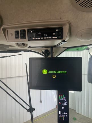 Image of John Deere S790 equipment image 4