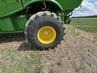 Image of John Deere S790 equipment image 4