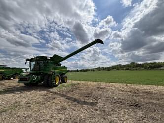Image of John Deere S790 equipment image 3