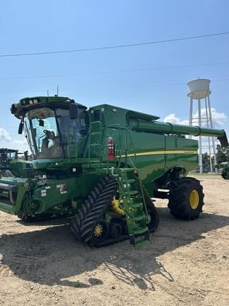 Main image John Deere S790