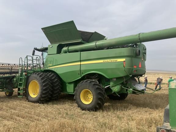 Image of John Deere S790 equipment image 2