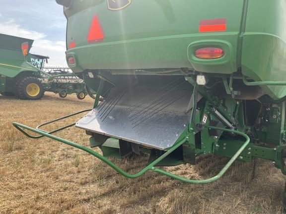 Image of John Deere S790 equipment image 4