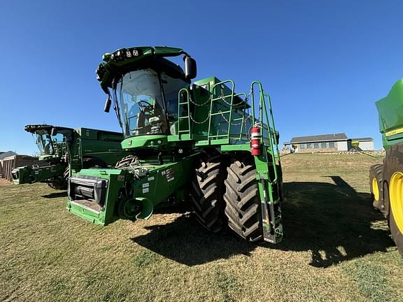 Image of John Deere S790 Image 0