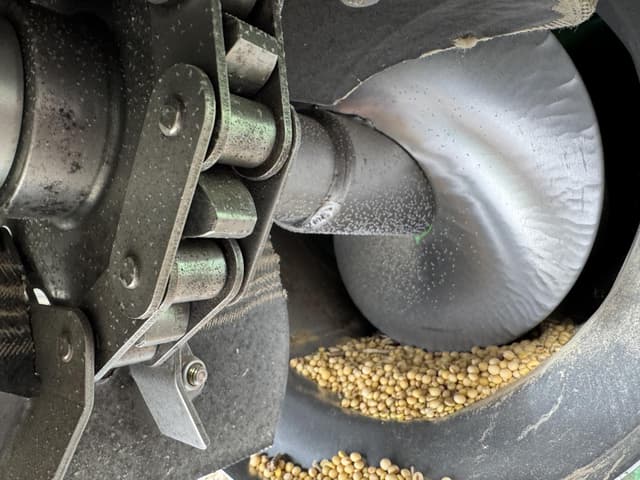 Image of John Deere S790 equipment image 4