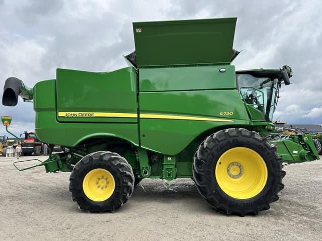 Image of John Deere S790 equipment image 3