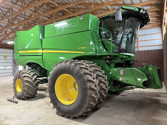 2024 John Deere S790 Equipment Image0