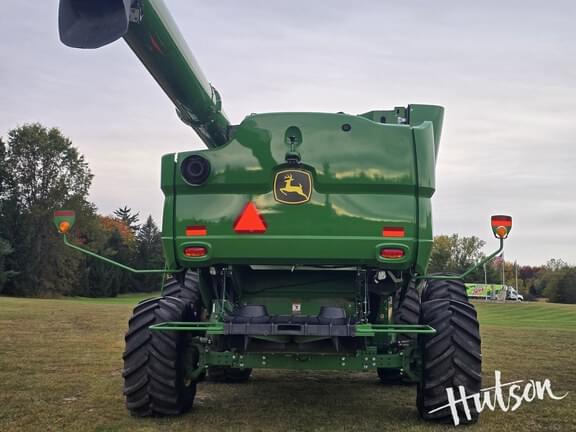 Image of John Deere S790 equipment image 4