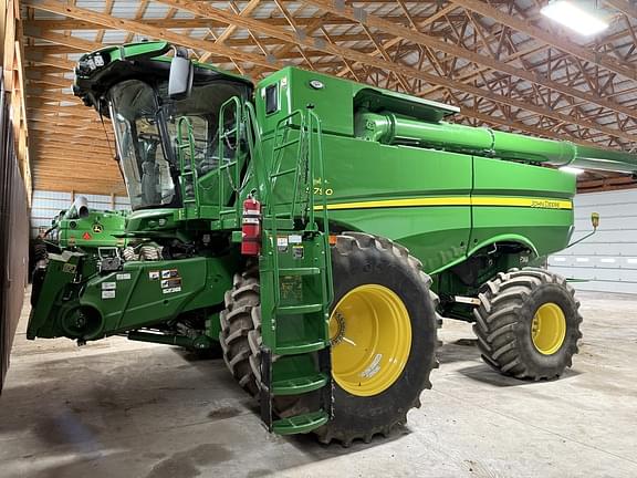Image of John Deere S790 equipment image 1