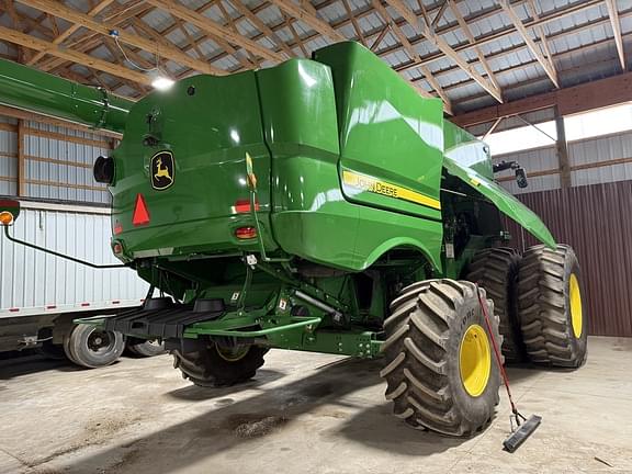 Image of John Deere S790 equipment image 2
