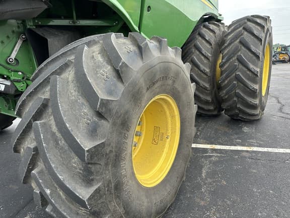 Image of John Deere S790 equipment image 4