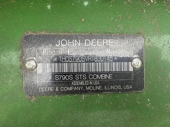 Image of John Deere S790 equipment image 1