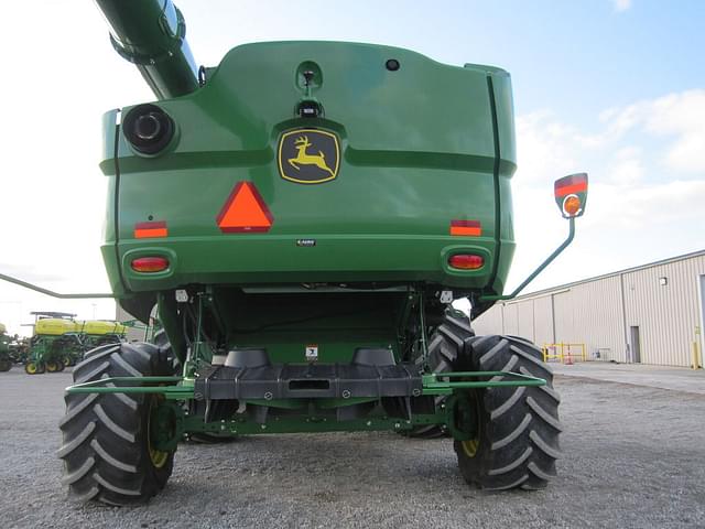 Image of John Deere S790 equipment image 3