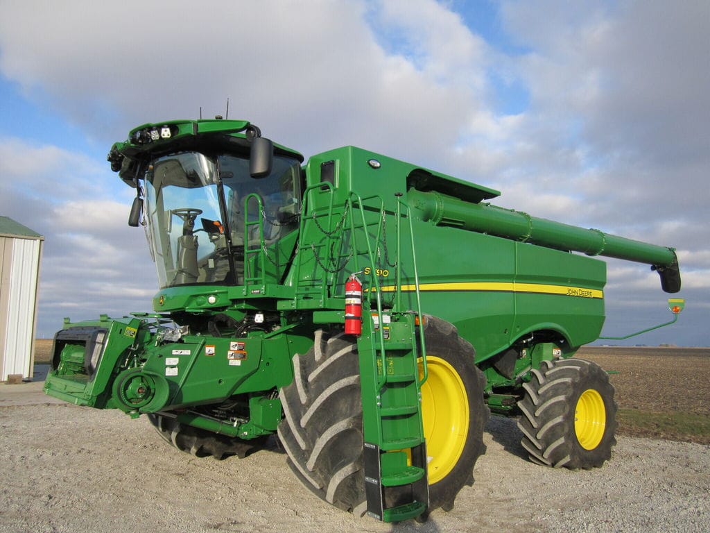 2024 John Deere S790 Equipment Image0