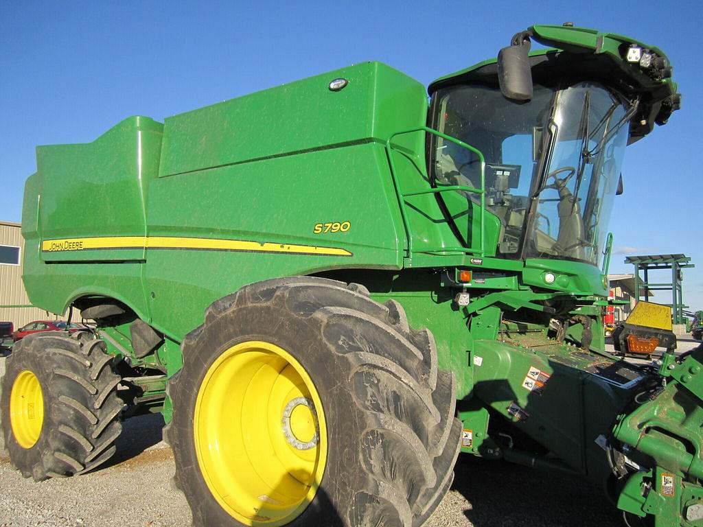 Image of John Deere S790 Primary image