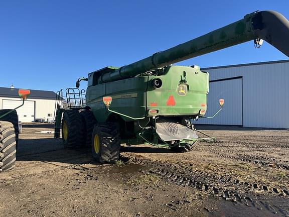 Image of John Deere S790 equipment image 1