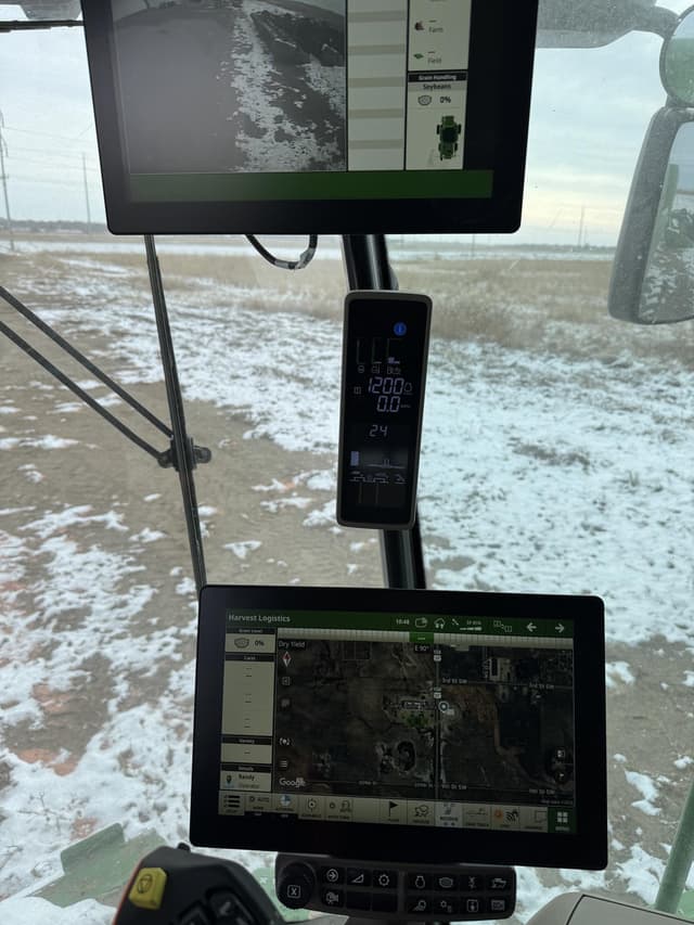 Image of John Deere S790 equipment image 2