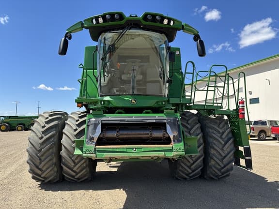 Image of John Deere S790 equipment image 4